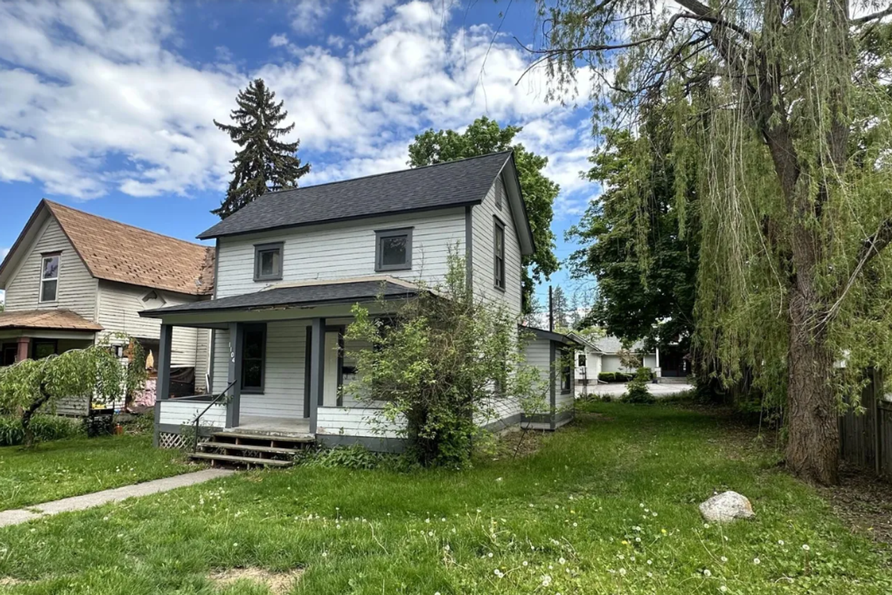 1104 E Lakeside Ave - Photo 2 of 13