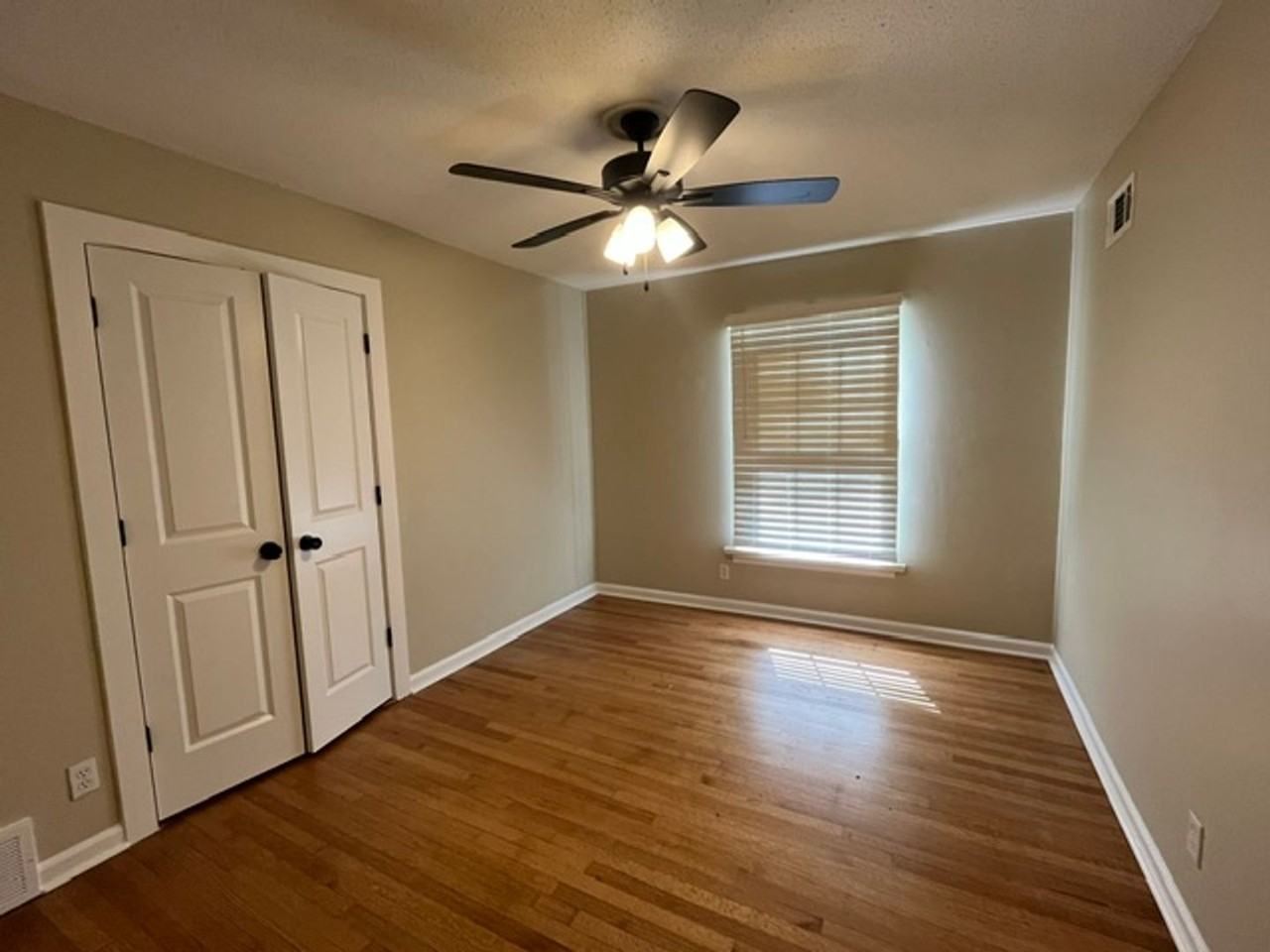 2114 Ashland Dr - Photo 6 of 12