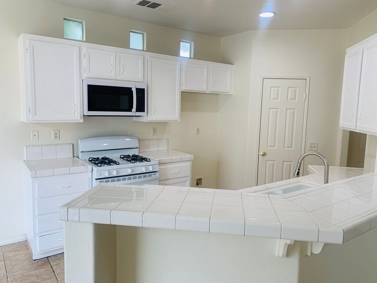 11324 Riverleaf Dr - Photo 7 of 32