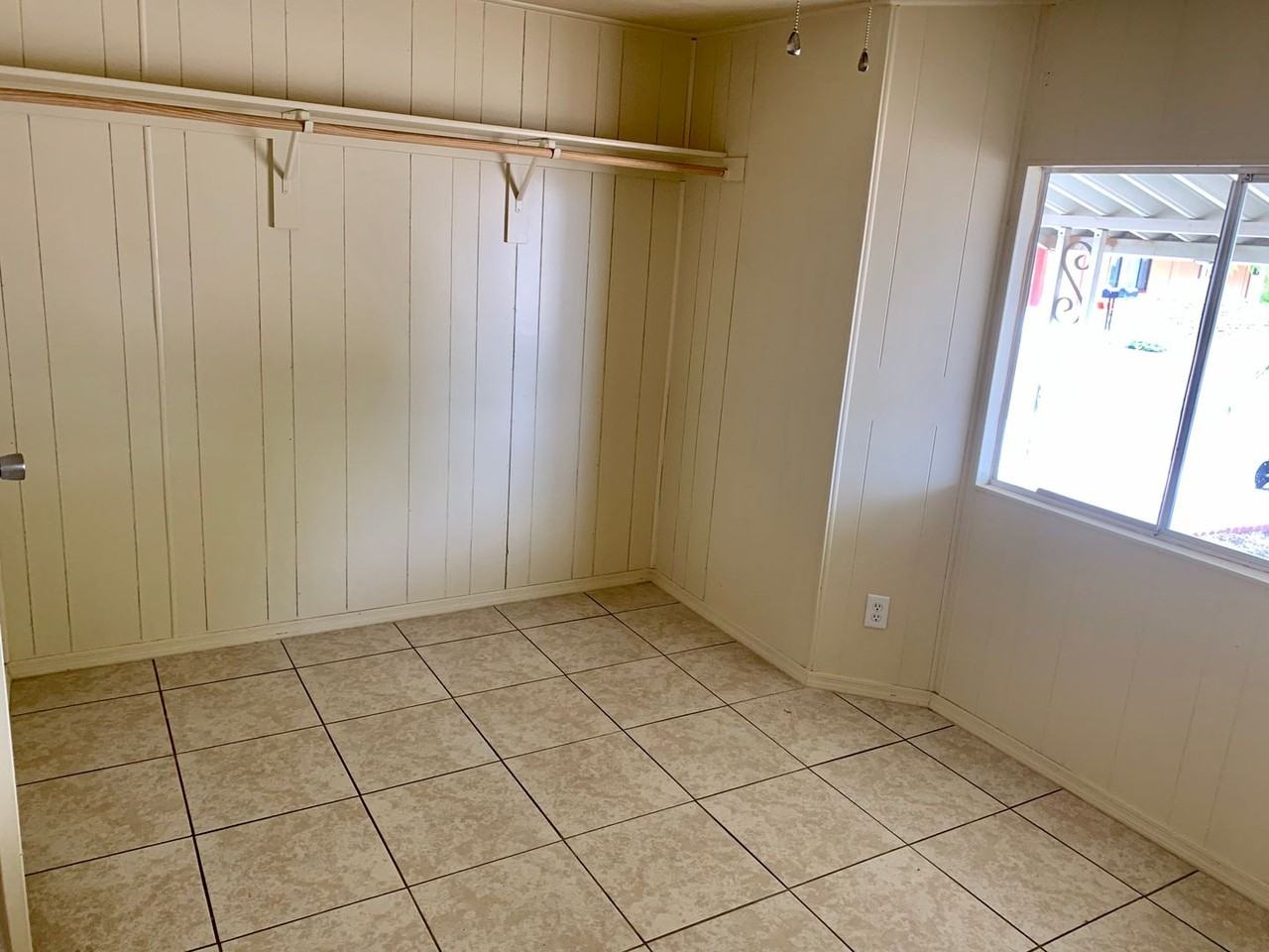 11227 S Cardinal Ln - Photo 5 of 12