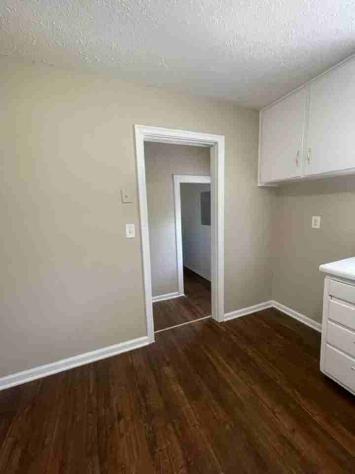 7005 Hunter St - Photo 7 of 23