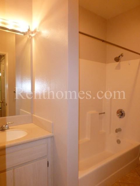 580 Camino De La Reina - Photo 7 of 23
