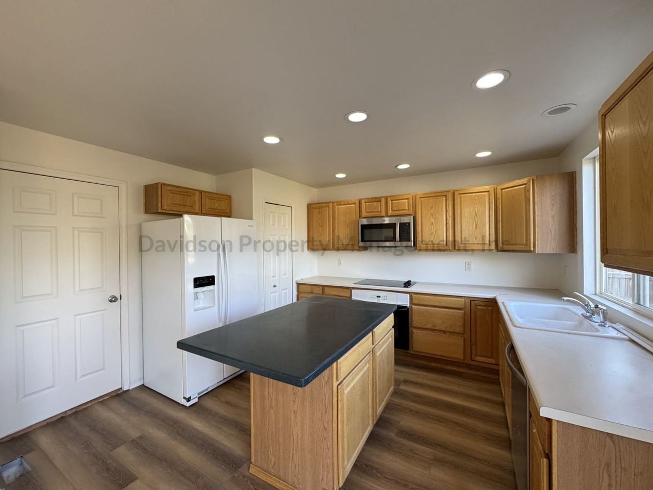 8226 Ravenel Dr - Photo 7 of 20
