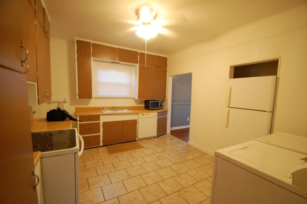 512 E Jefferson St - Photo 7 of 23
