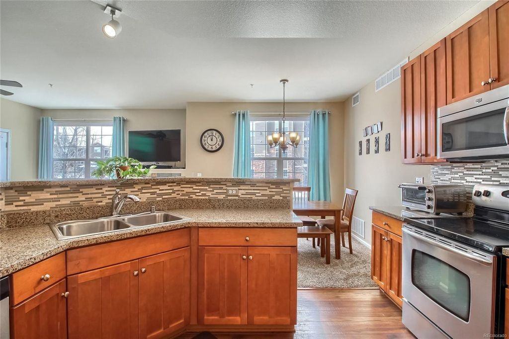 1435 Blue Sky Way - Photo 3 of 25