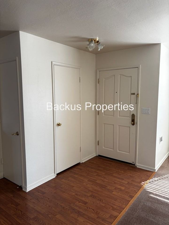 235 La Mesa Dr - Photo 2 of 21
