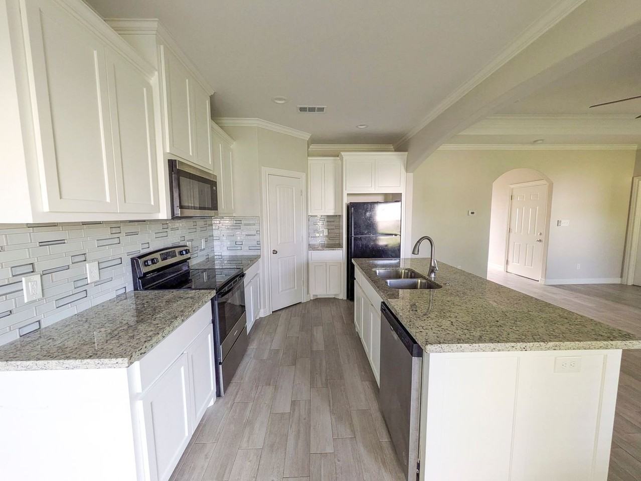 3542 Pradice St - Photo 6 of 20