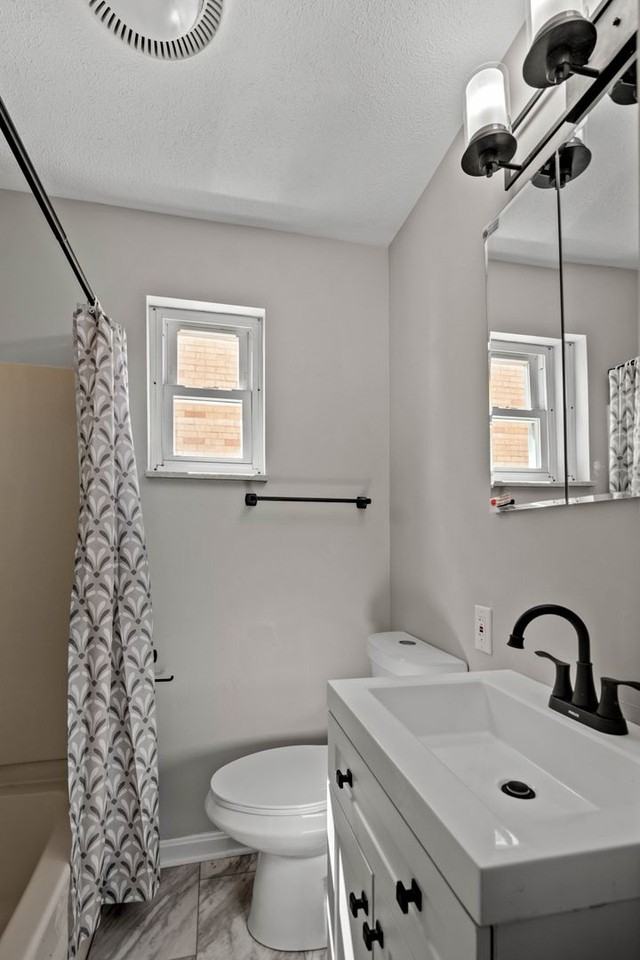 2334 Wolford St - Photo 2 of 25