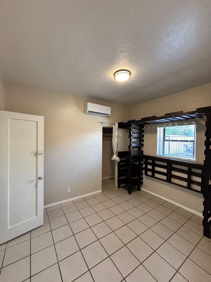 4119 E Fort Lowell Rd #2 - Photo 3 of 8
