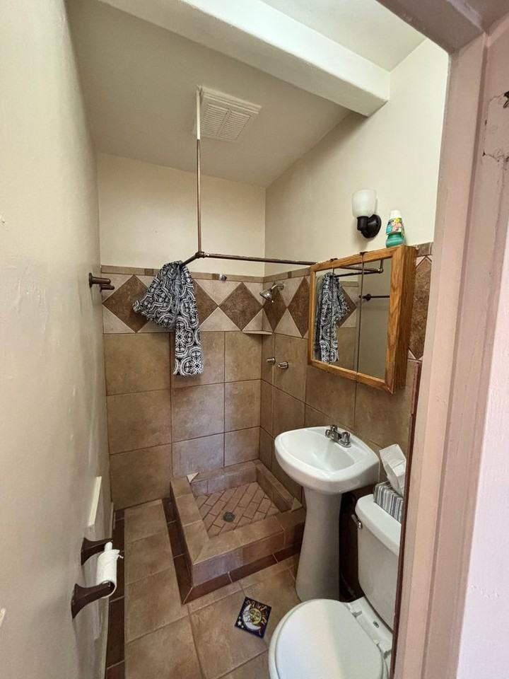 4119 E Fort Lowell Rd #2 - Photo 4 of 8