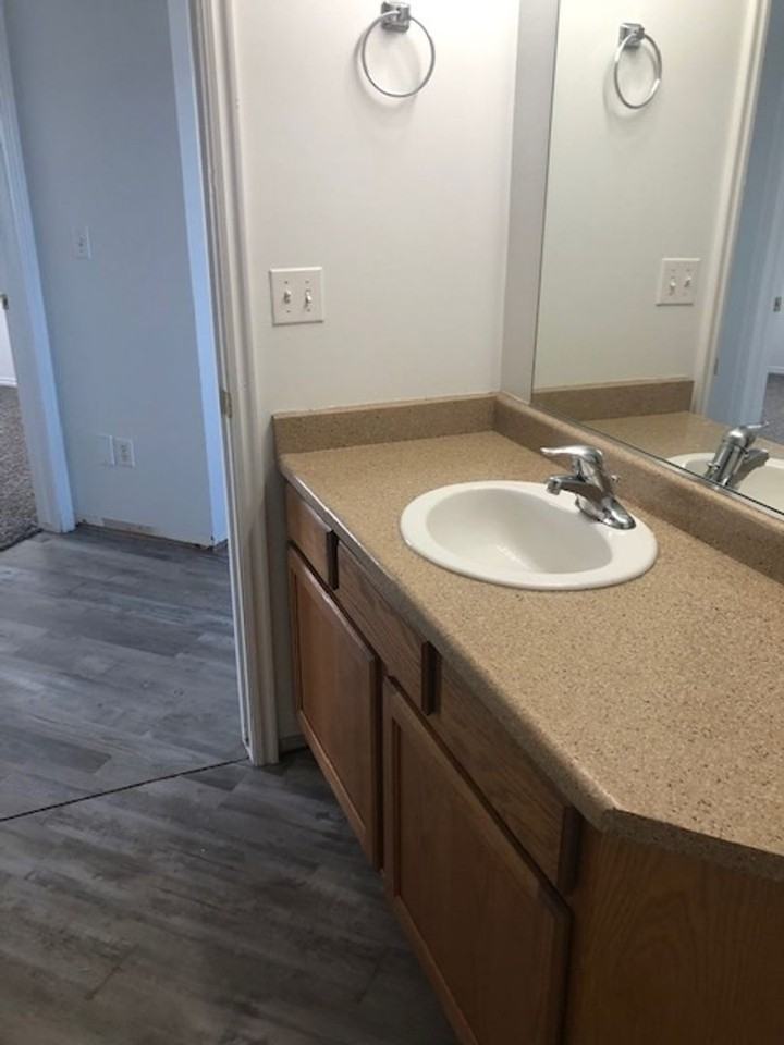 28 Somerset Pl - Photo 3 of 10