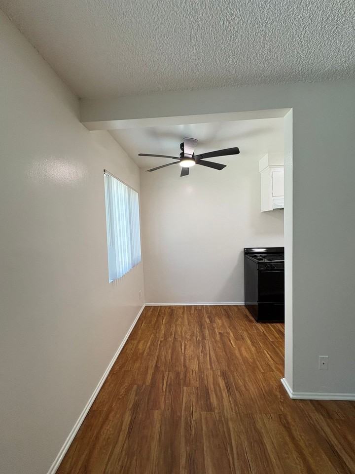 4573 W. 173rd Street - Photo 7 of 8