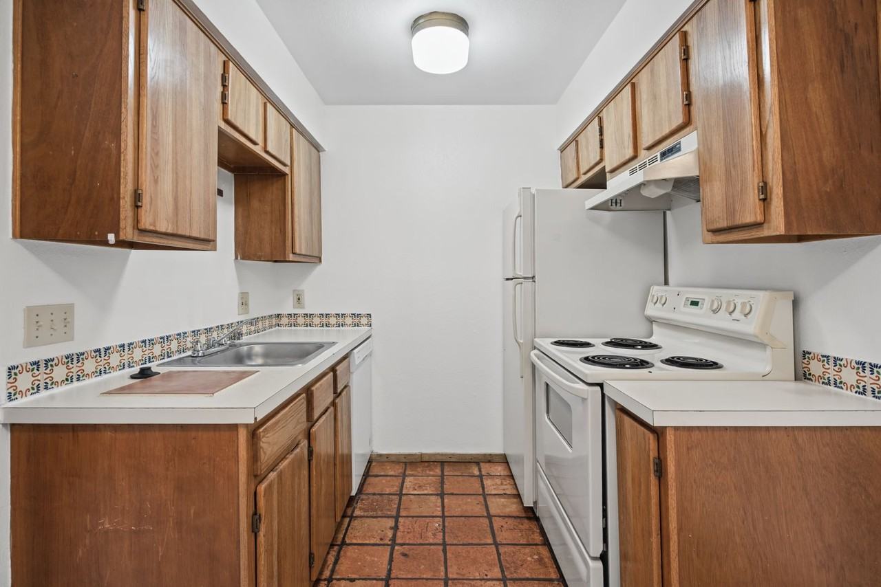 2600 W Zia Rd #2 - Photo 6 of 21