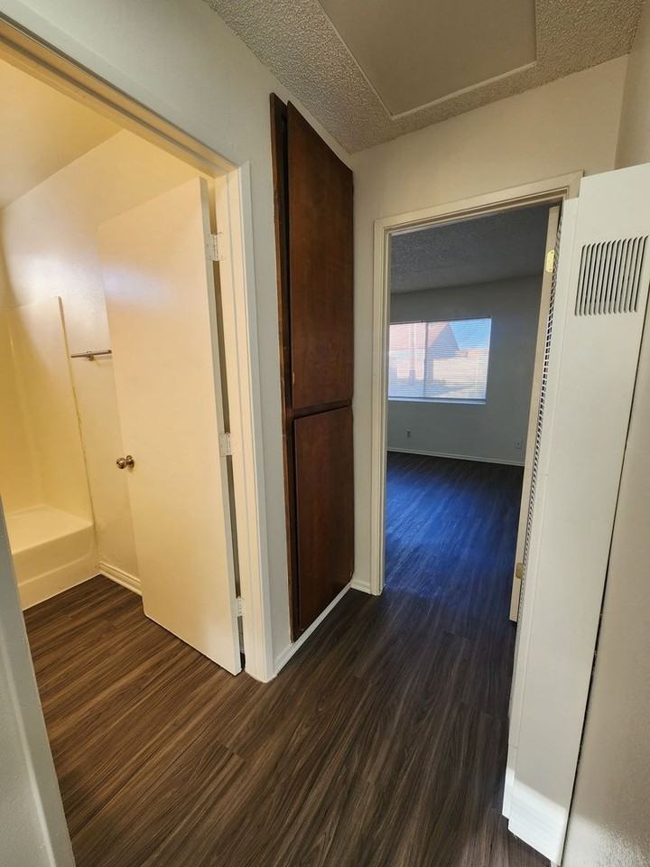 6590 Mariposa Ave - Photo 6 of 11