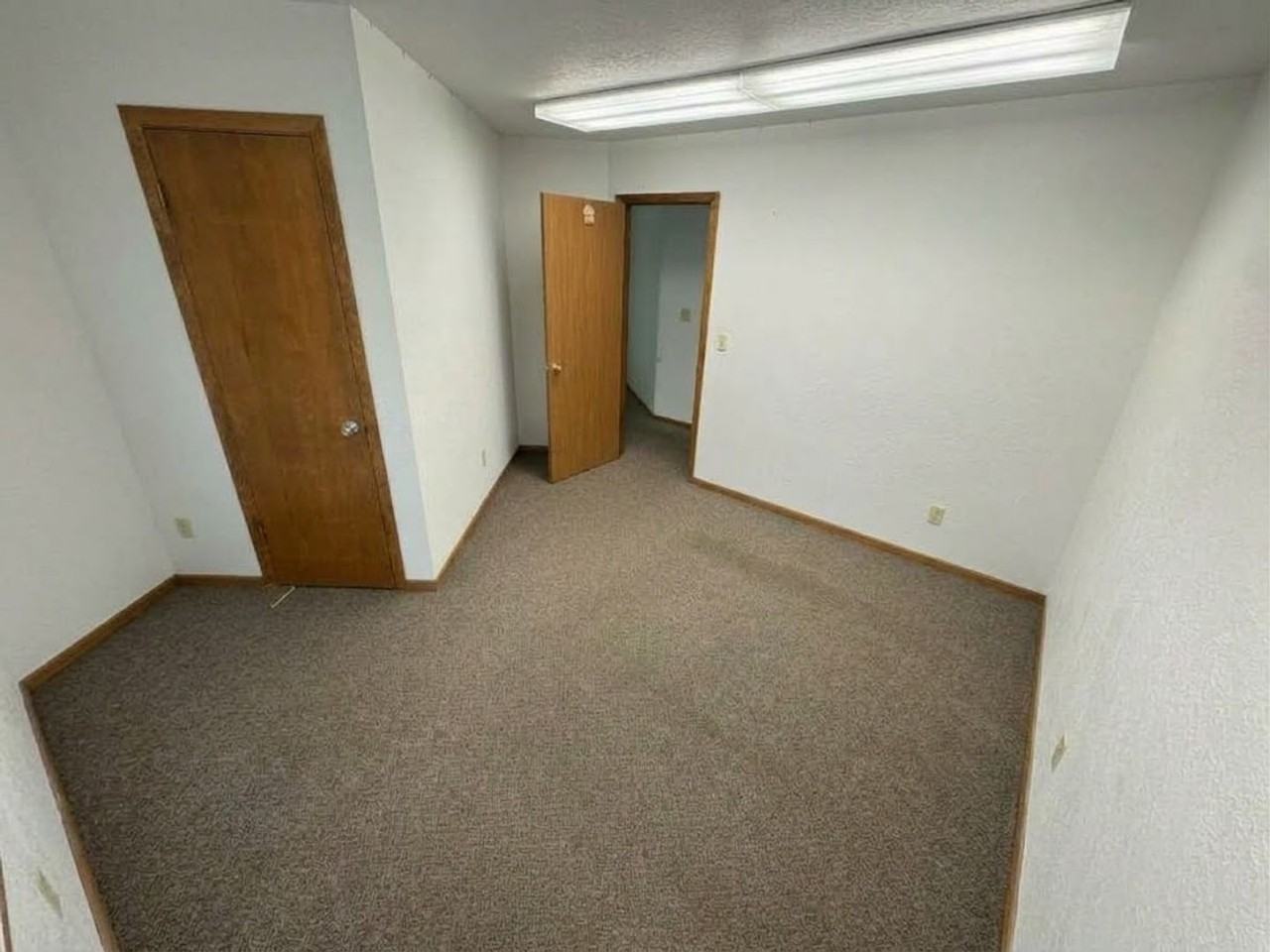 1712 W 4th St - Photo 7 of 22