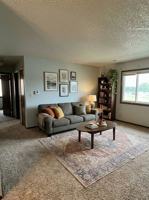 featured image of 1303 Ravenwood Rd