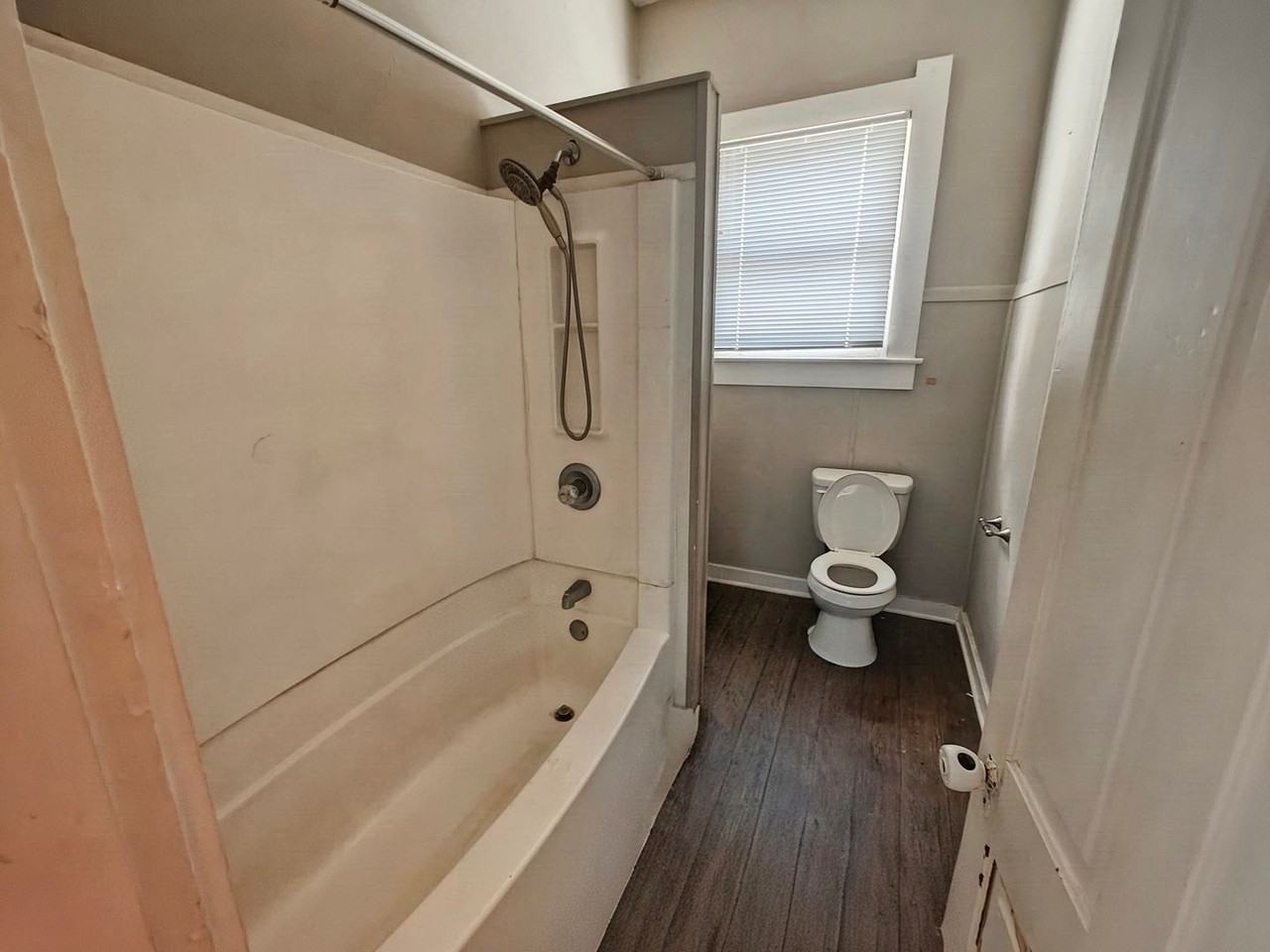 40 E Mechanic St - Photo 3 of 4