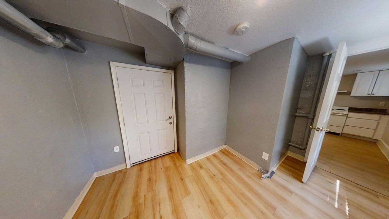1111 Lincoln Pl. - Photo 4 of 32