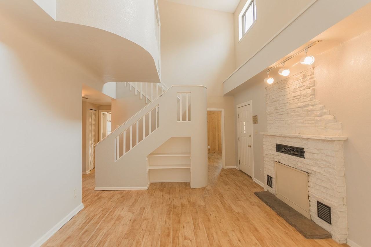 1837 Baseline Rd - Photo 5 of 38