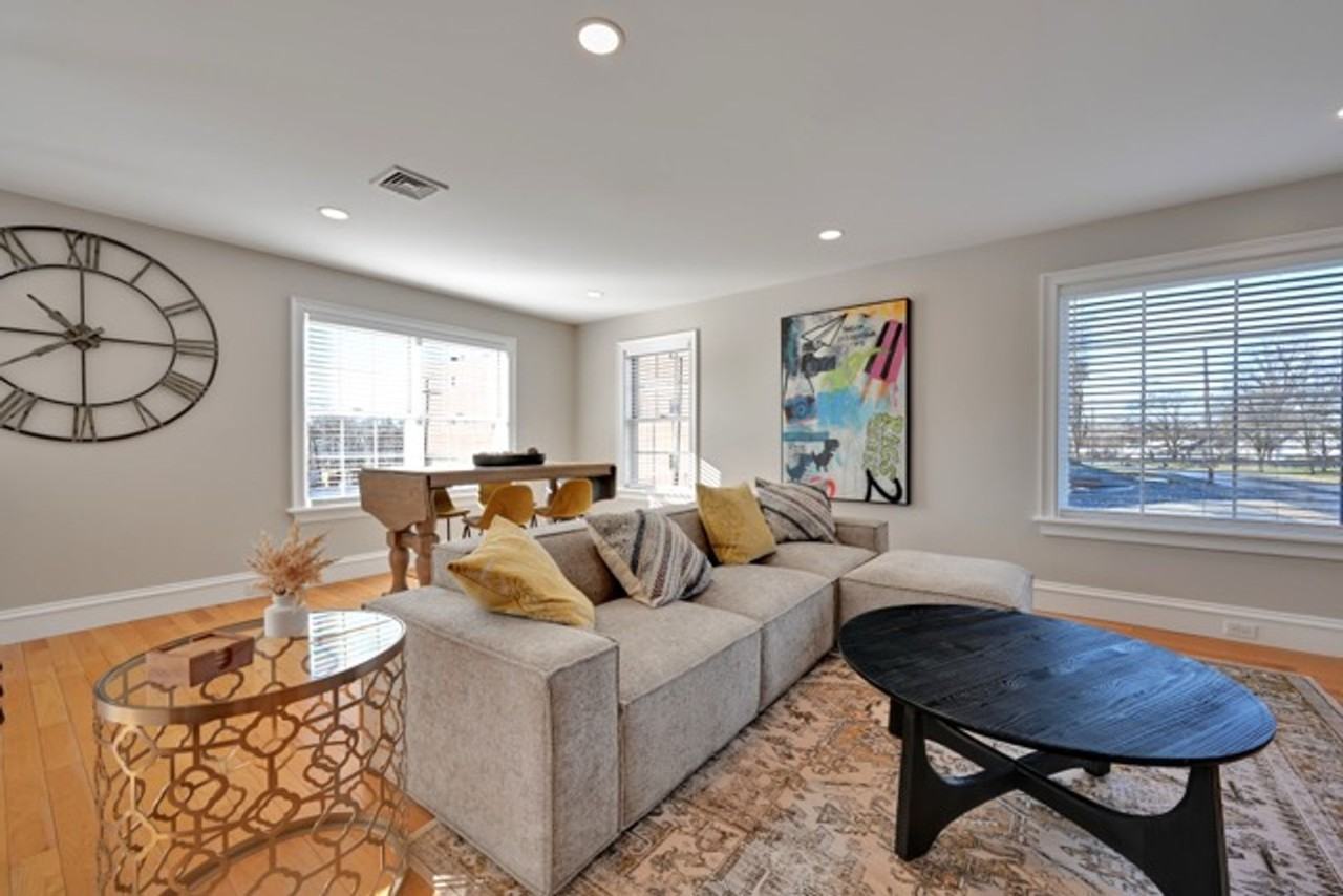 73 N Oak St - Photo 7 of 37