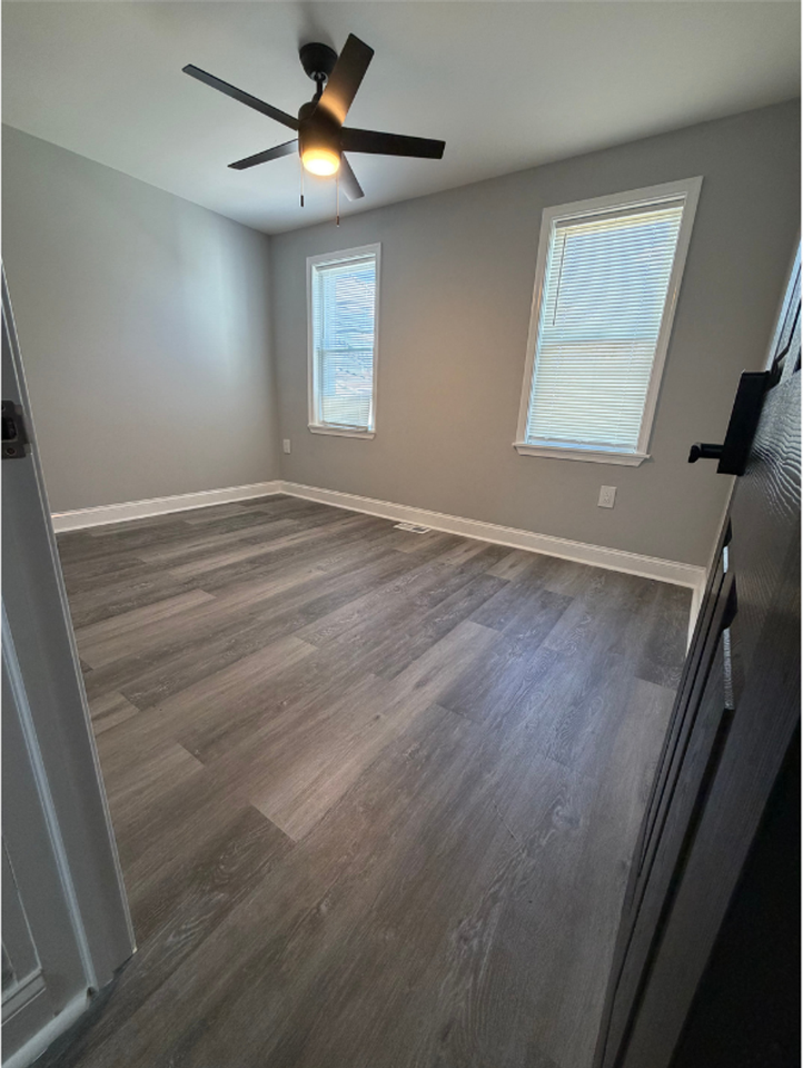 415 Cambria st - Photo 2 of 32