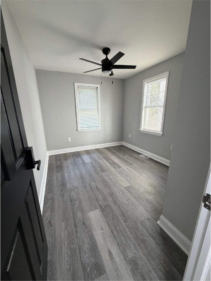 415 Cambria st - Photo 5 of 32