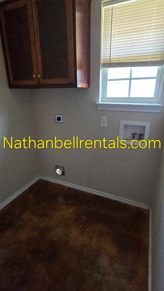 2335 Kimberly St - Photo 4 of 5