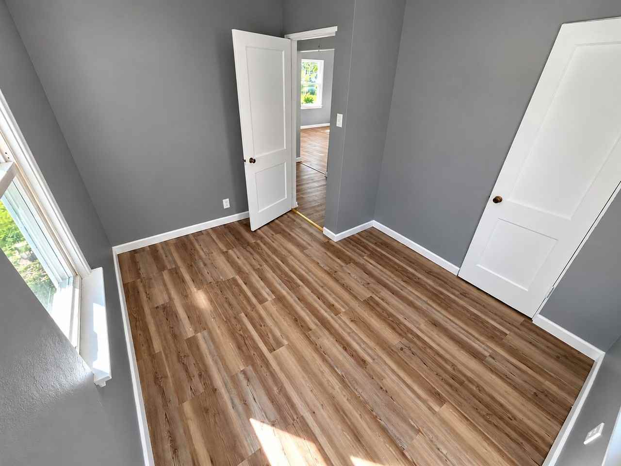 3915 White St - Photo 5 of 6