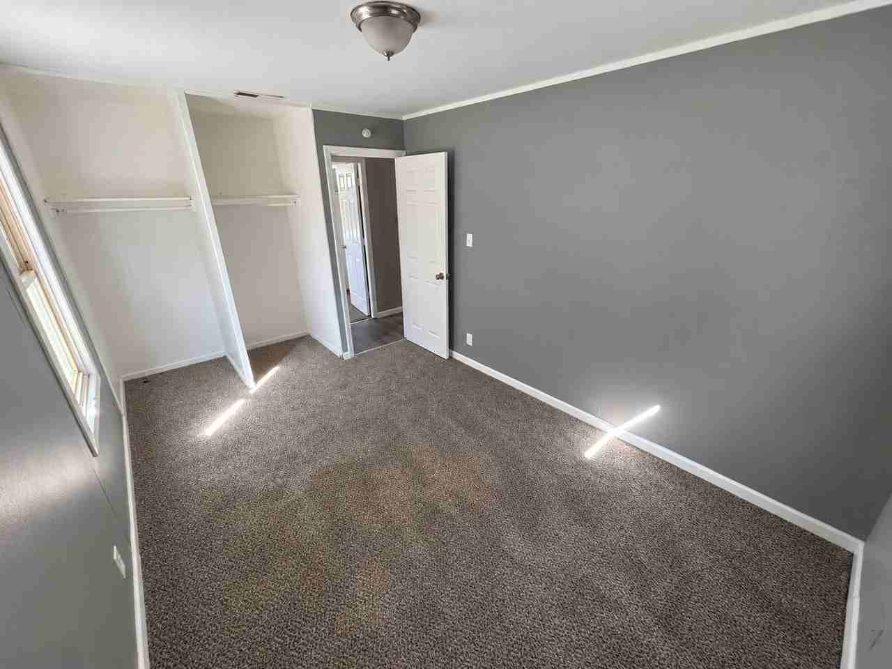 721 Saint Barbara Ln - Photo 3 of 8