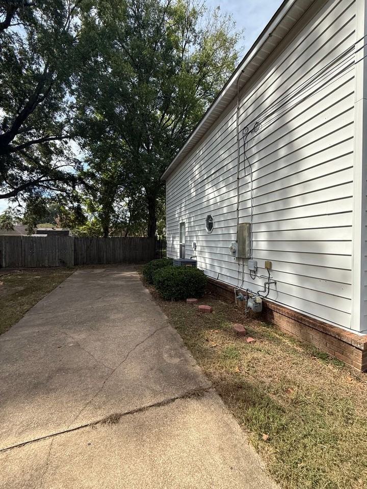 4218 Beardsley Dr - Photo 3 of 18