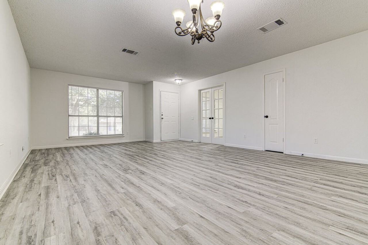 1200 Cedar Hills Blvd - Photo 4 of 27