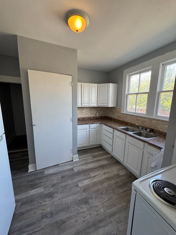 2301 Lasker Ave - Photo 6 of 9