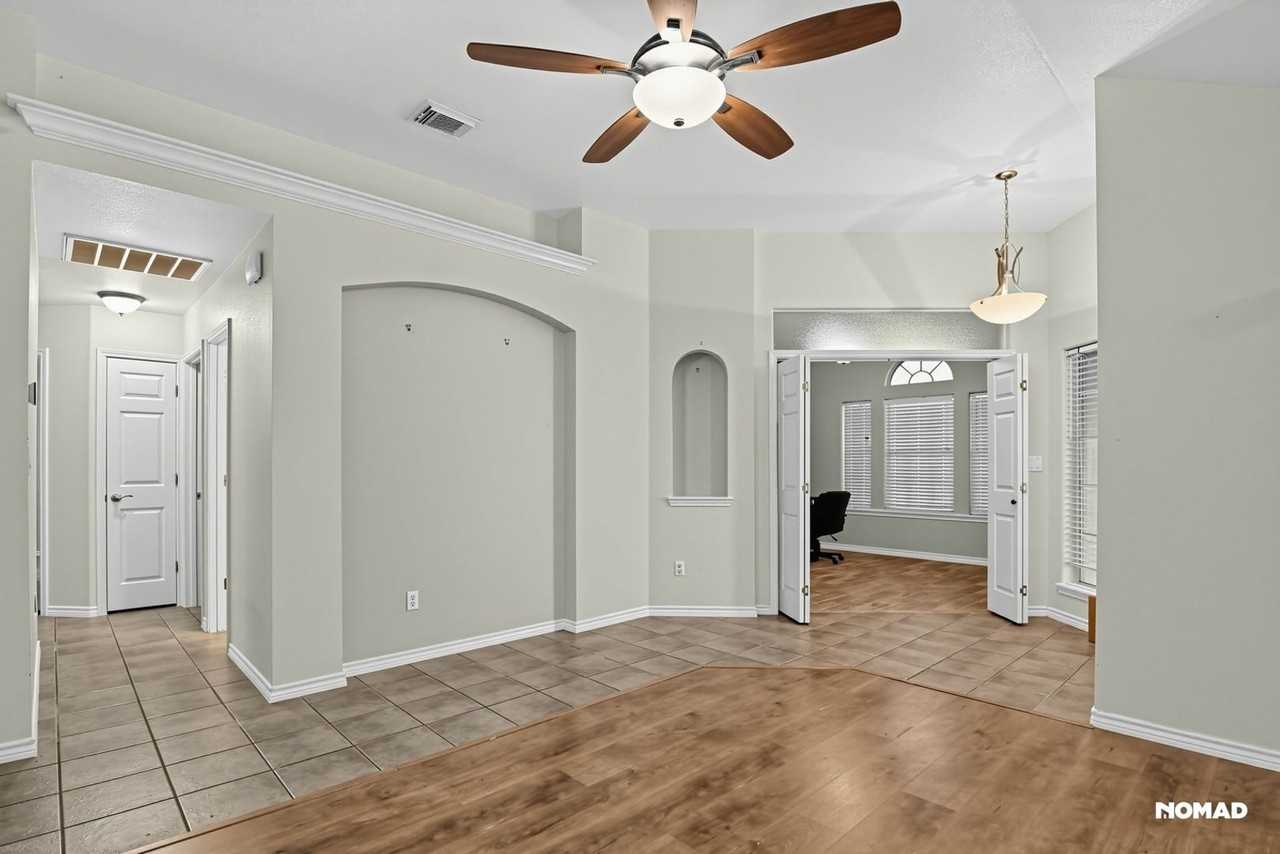 7510 Geiger Dr - Photo 7 of 31