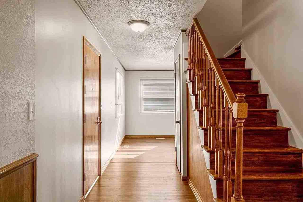 2844 S 73rd East Ave - Photo 3 of 12