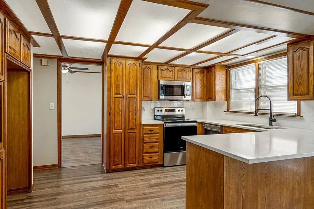 2844 S 73rd East Ave - Photo 4 of 12