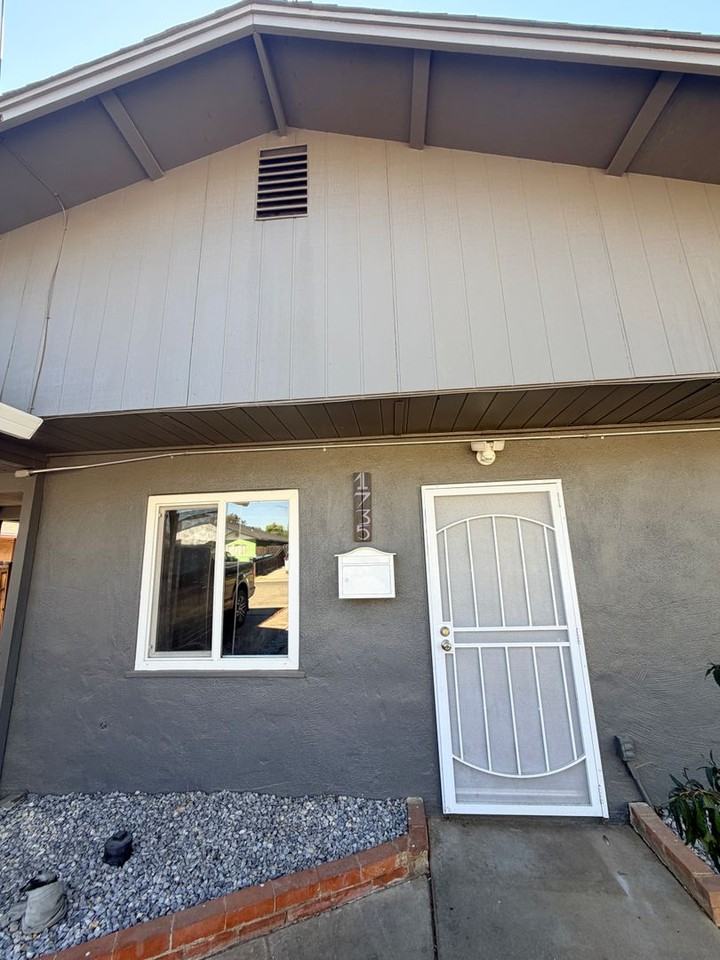 1735 Douglass St - Photo 2 of 19