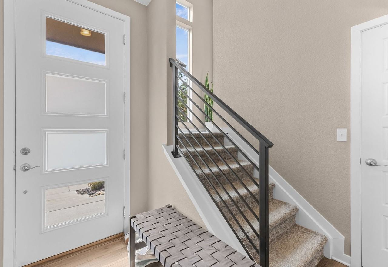 11969 Mountview Ln - Photo 2 of 16