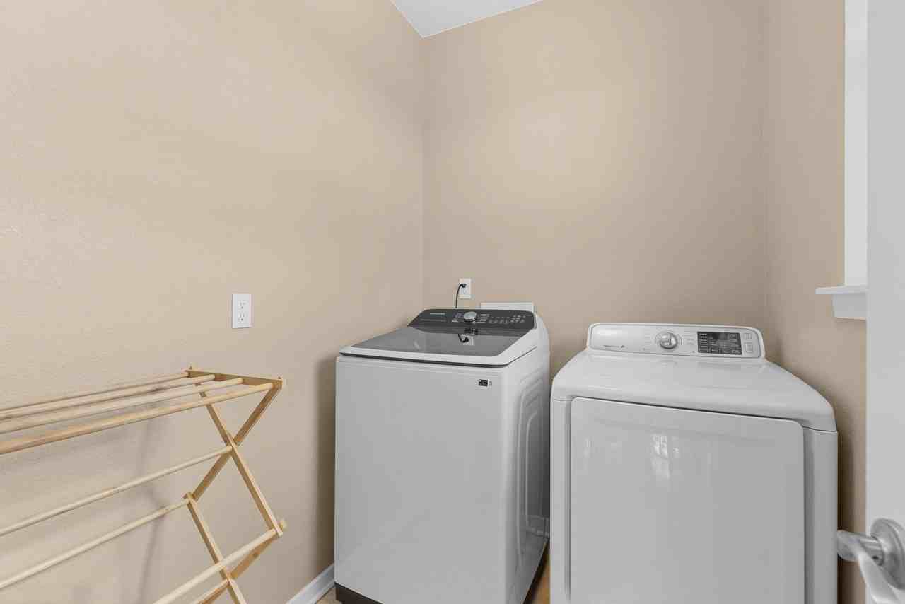 11969 Mountview Ln - Photo 3 of 16