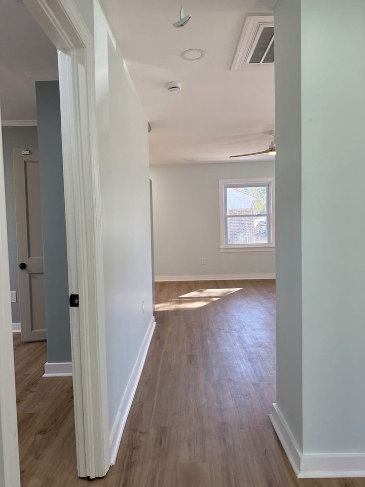 5454 Torgerson Ave - Photo 7 of 17