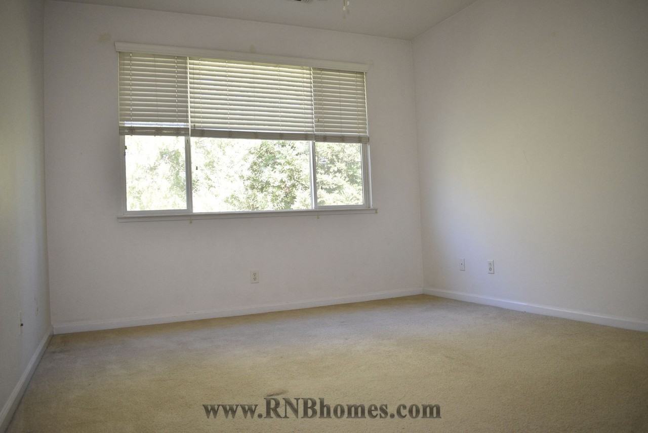 4336 Mount Kisco Way - Photo 4 of 13