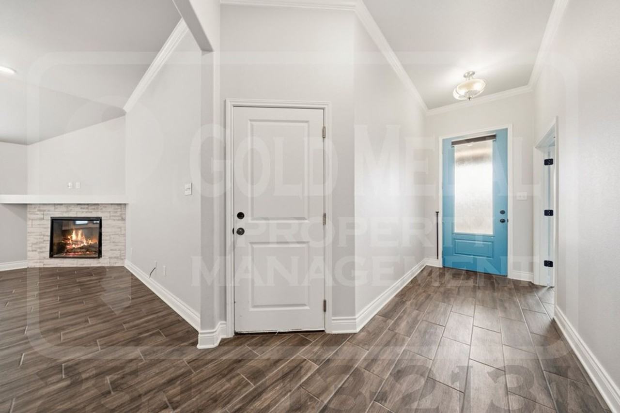 6112 Monza Dr - Photo 5 of 38