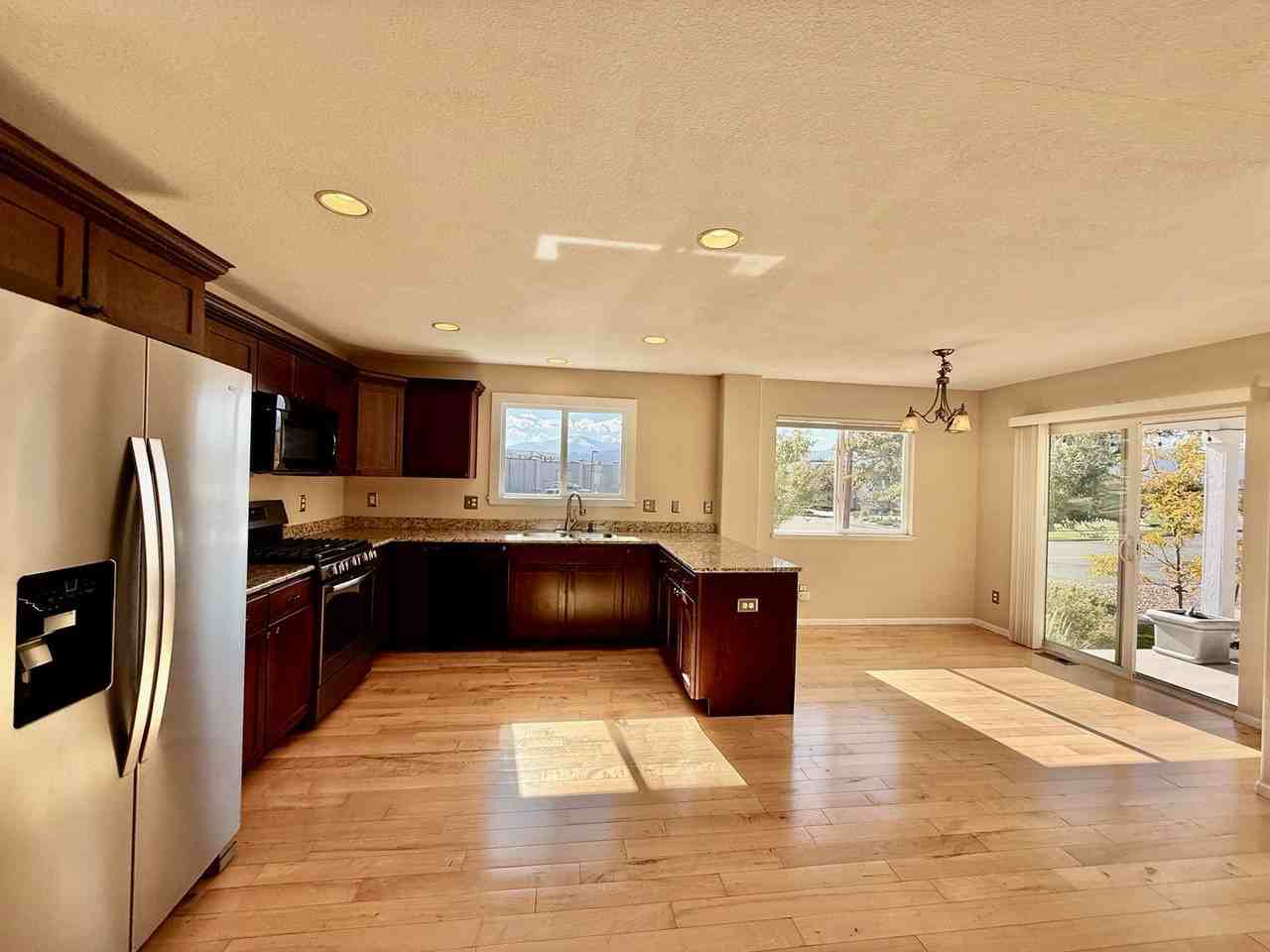 2123 Shady Aspen Dr - Photo 5 of 27