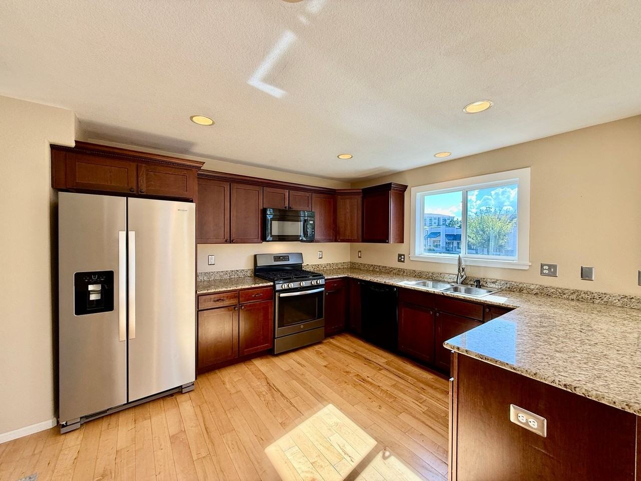 2123 Shady Aspen Dr - Photo 6 of 27