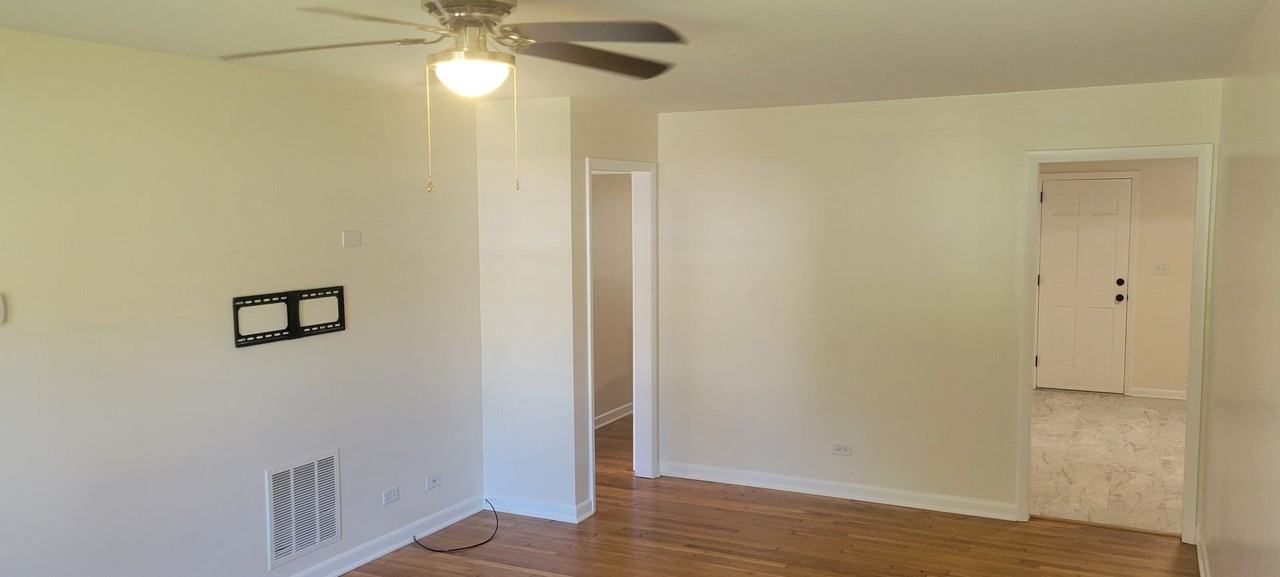 2218A Wayne Ave - Photo 6 of 26