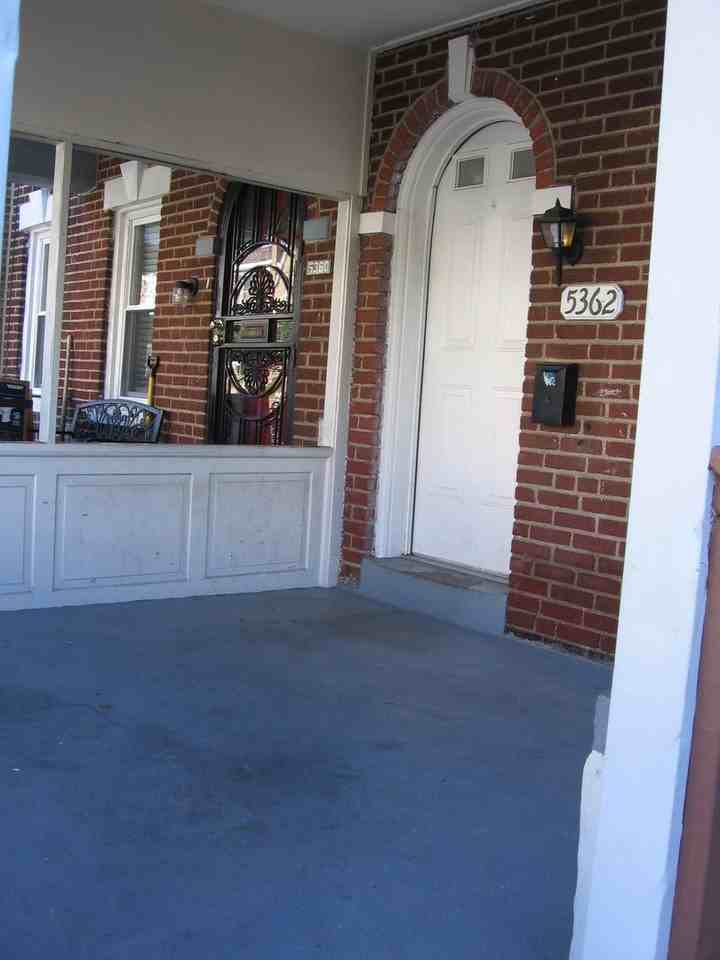5362 W Oxford St - Photo 2 of 14