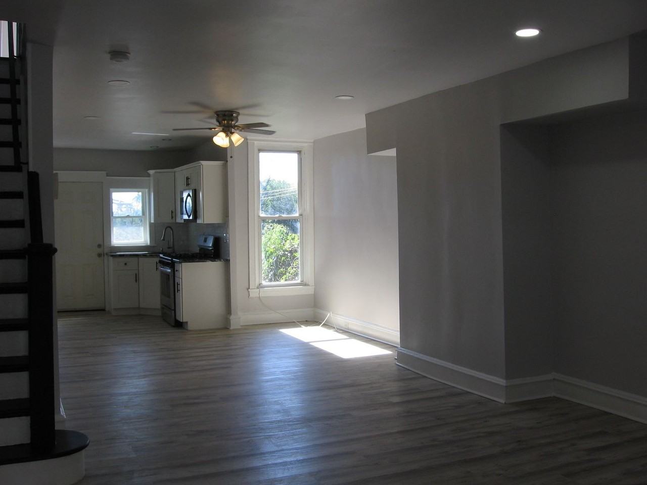 5362 W Oxford St - Photo 3 of 14
