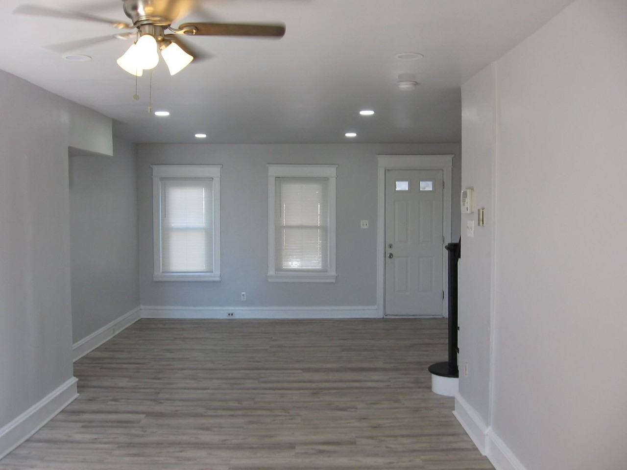 5362 W Oxford St - Photo 4 of 14