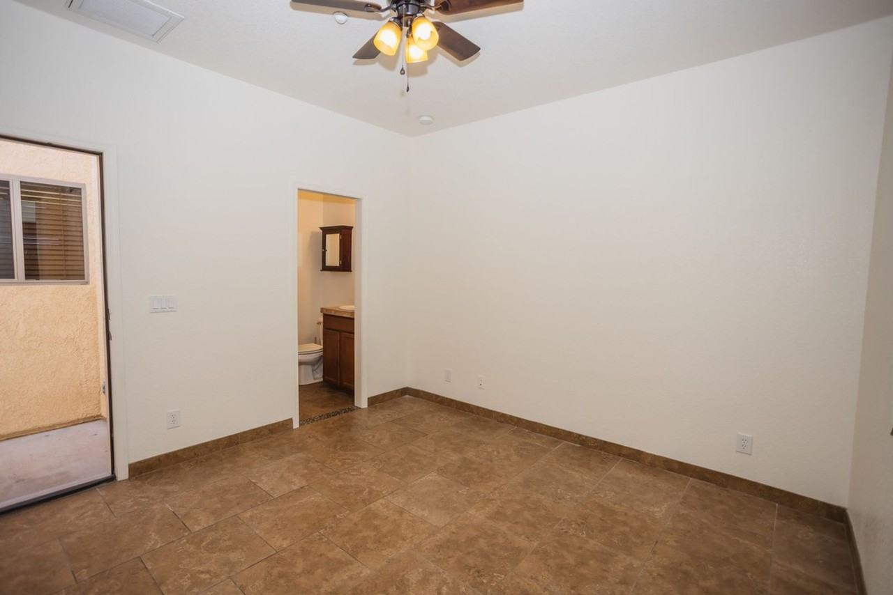 413 Noland Ct - Photo 7 of 23