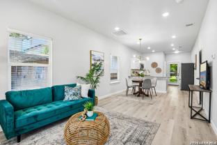 109 Utah St - Photo 1 of 1
