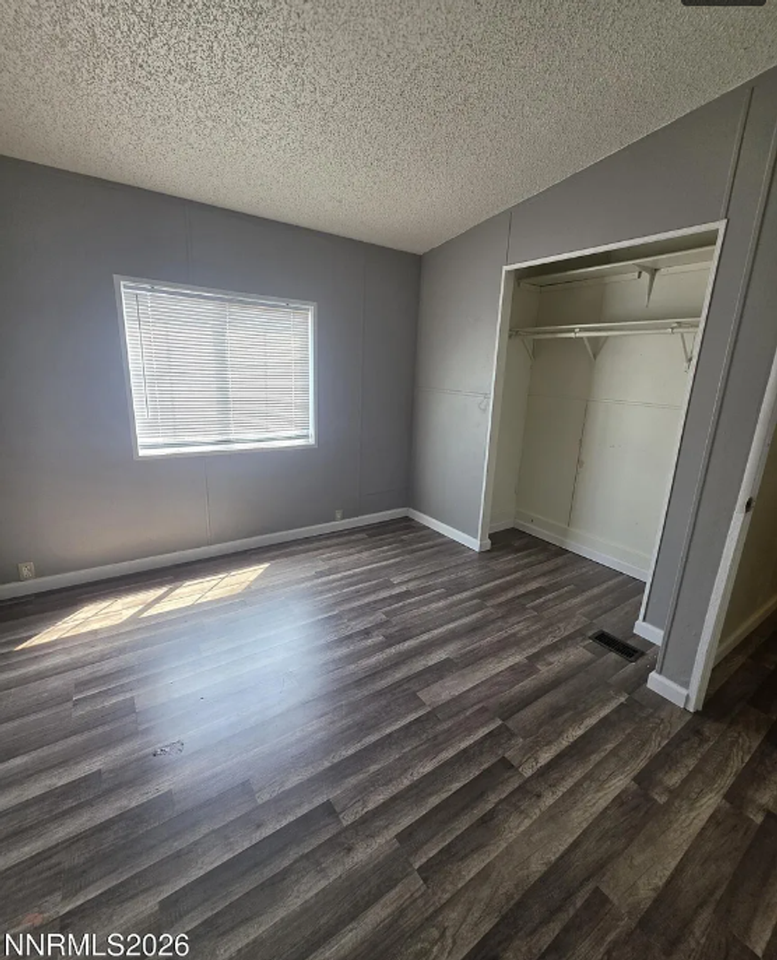 216 Garnet Cir - Photo 7 of 12